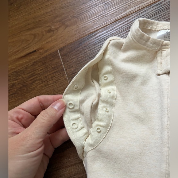 Woombie Swaddle - Picture 3 of 5